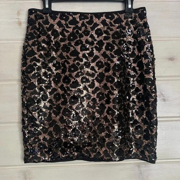 Cache Dresses & Skirts - Cache Sequin Animal Print Leopard Mini Skirt Size 4 sexy Clubbing